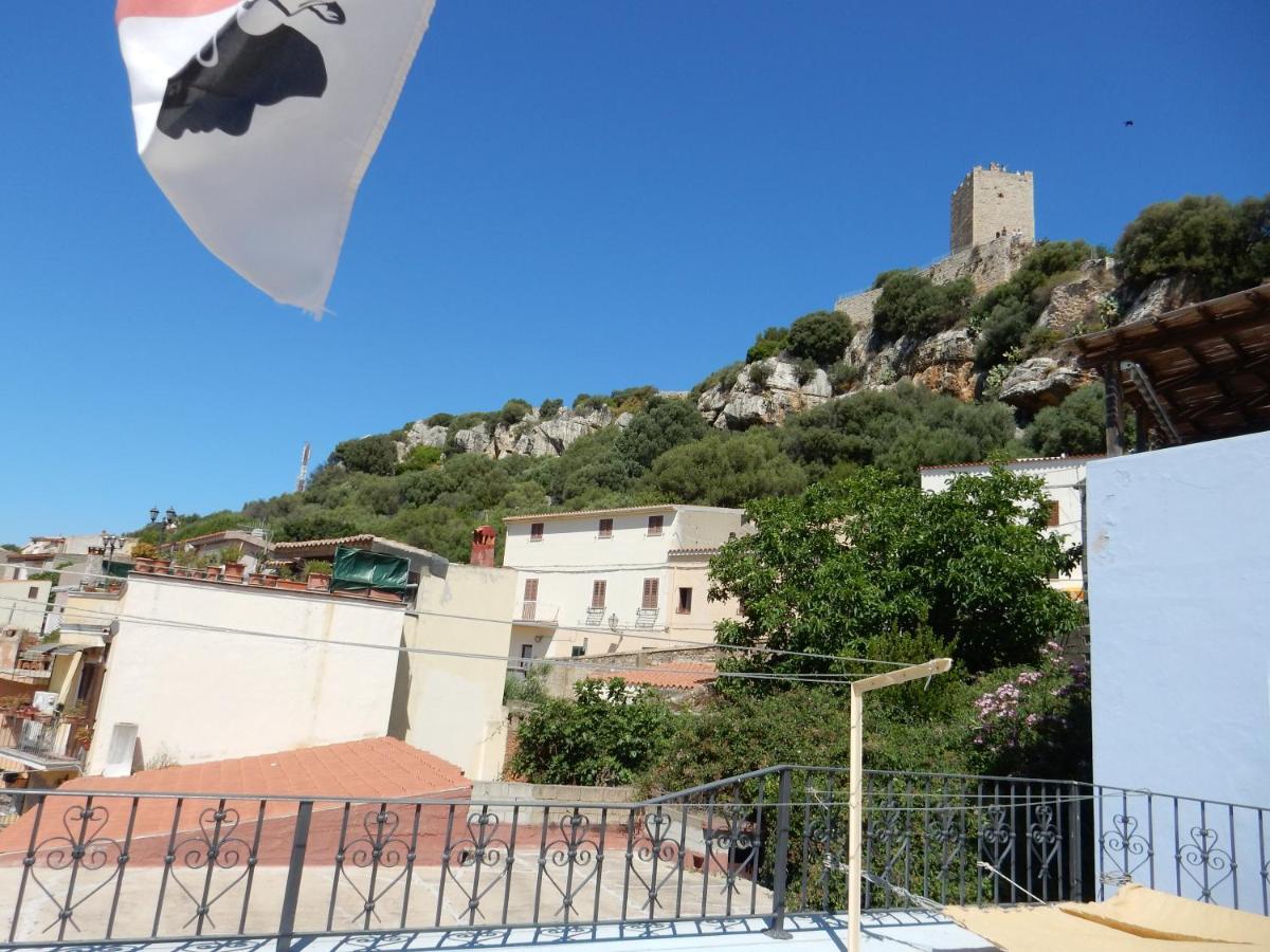 B&B Eleonora D'Arborea, Centro Storico Posada  Bagian luar foto