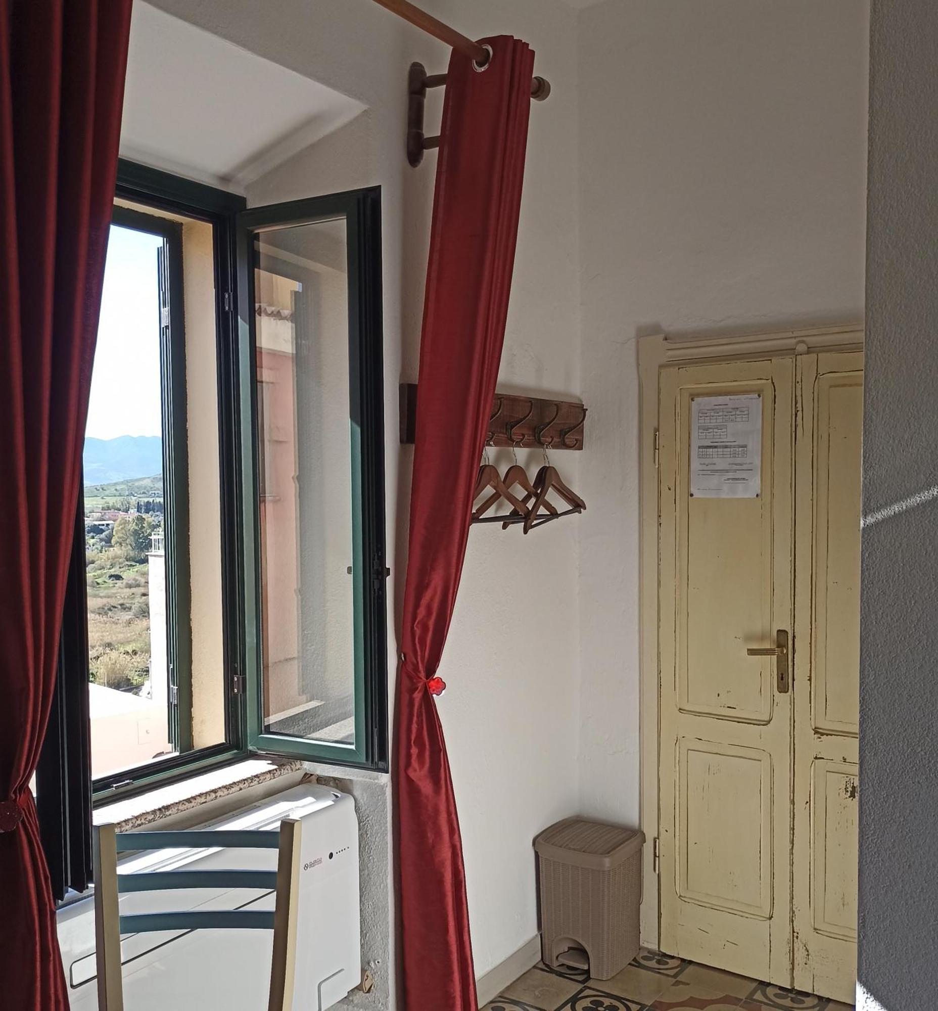 B&B Eleonora D'Arborea, Centro Storico Posada  Bagian luar foto