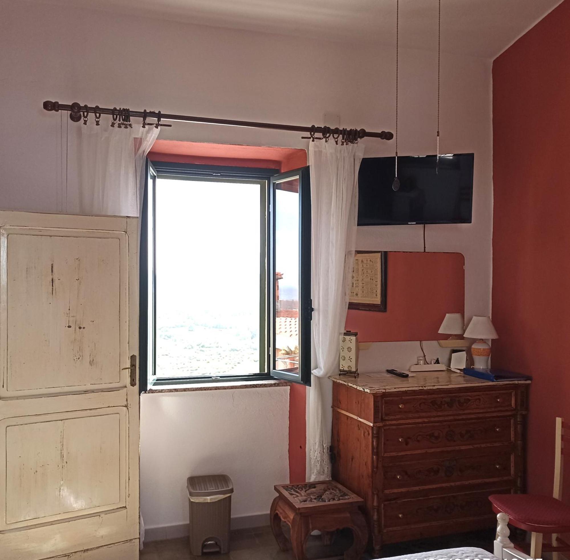 B&B Eleonora D'Arborea, Centro Storico Posada  Bagian luar foto