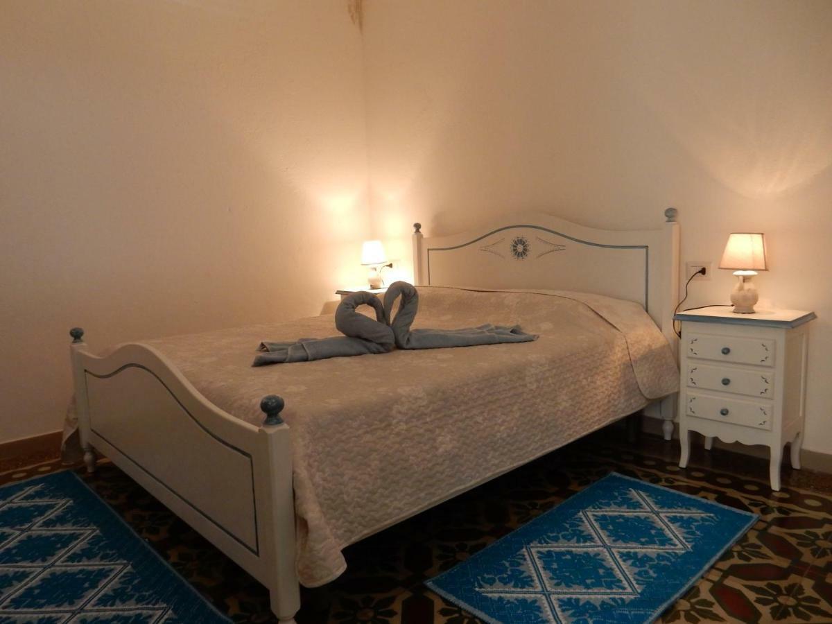 B&B Eleonora D'Arborea, Centro Storico Posada  Bagian luar foto