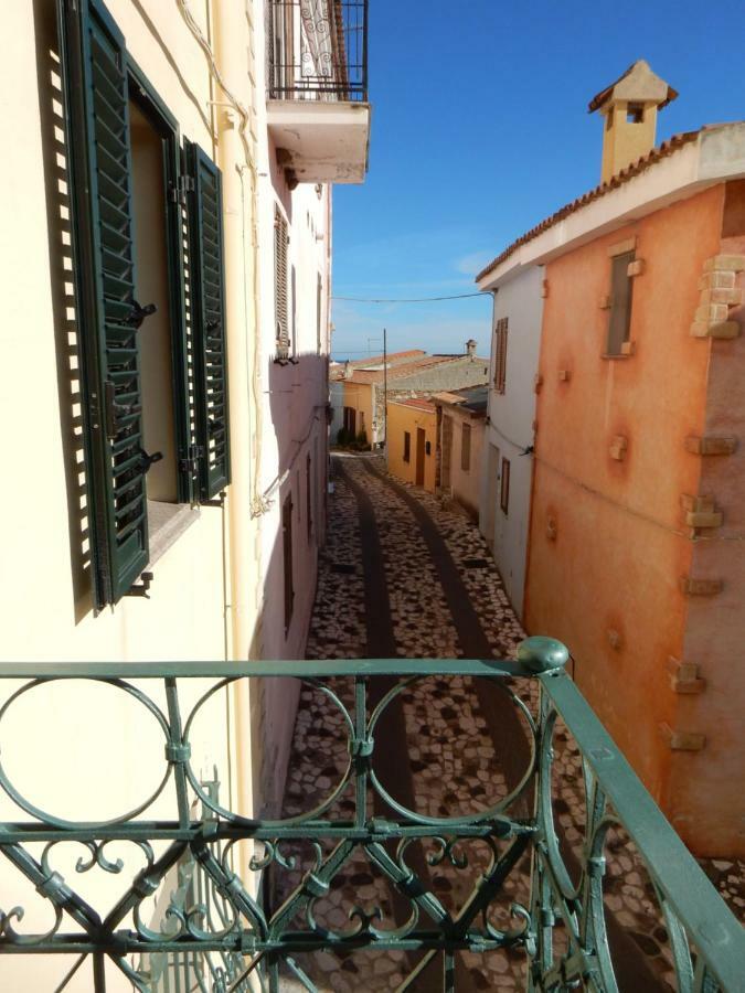 B&B Eleonora D'Arborea, Centro Storico Posada  Bagian luar foto